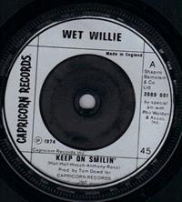 KEEP ON SMILIN / SOUL JONES