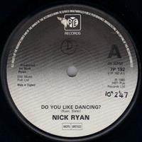 DO YOU LIKE DANCING? / GIVE IT UP