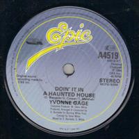 DOIN' IT IN A HAUNTED HOUSE / INSTRUMENTAL